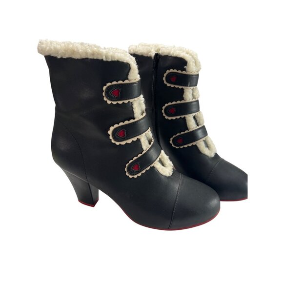Lola Ramona Hearts Black Heeled Ankle Boots With Faux Fur Trim Size 9.5-10 - Picture 11 of 11